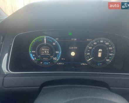 Білий Фольксваген e-Golf, об'ємом двигуна 0 л та пробігом 48 тис. км за 17000 $, фото 5 на Automoto.ua