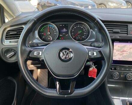 Белый Фольксваген e-Golf, объемом двигателя 0 л и пробегом 20 тыс. км за 14700 $, фото 20 на Automoto.ua