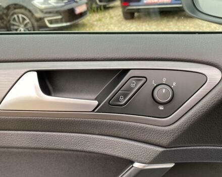 Білий Фольксваген e-Golf, об'ємом двигуна 0 л та пробігом 27 тис. км за 15700 $, фото 32 на Automoto.ua