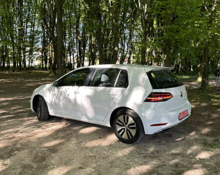 Белый Фольксваген e-Golf, объемом двигателя 0 л и пробегом 46 тыс. км за 15900 $, фото 7 на Automoto.ua