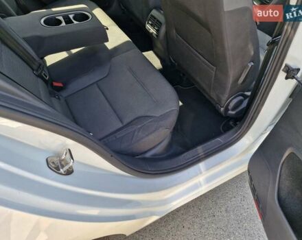 Белый Фольксваген e-Golf, объемом двигателя 0 л и пробегом 70 тыс. км за 14500 $, фото 23 на Automoto.ua