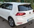 Белый Фольксваген e-Golf, объемом двигателя 0 л и пробегом 131 тыс. км за 14400 $, фото 4 на Automoto.ua