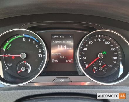 Белый Фольксваген e-Golf, объемом двигателя 36 л и пробегом 114 тыс. км за 15000 $, фото 13 на Automoto.ua