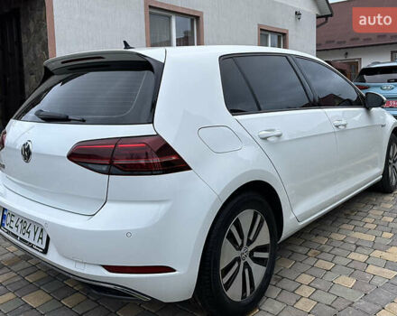 Белый Фольксваген e-Golf, объемом двигателя 0 л и пробегом 70 тыс. км за 13700 $, фото 6 на Automoto.ua