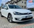 Белый Фольксваген e-Golf, объемом двигателя 0 л и пробегом 63 тыс. км за 13499 $, фото 8 на Automoto.ua