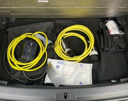 Білий Фольксваген e-Golf, об'ємом двигуна 0 л та пробігом 27 тис. км за 15700 $, фото 81 на Automoto.ua