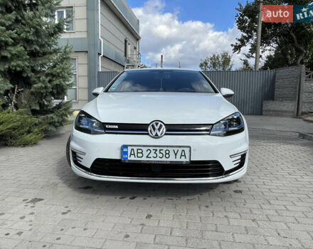 Білий Фольксваген e-Golf, об'ємом двигуна 0 л та пробігом 88 тис. км за 15700 $, фото 58 на Automoto.ua