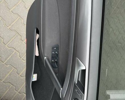 Белый Фольксваген e-Golf, объемом двигателя 0 л и пробегом 57 тыс. км за 15500 $, фото 13 на Automoto.ua