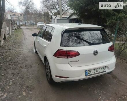 Білий Фольксваген e-Golf, об'ємом двигуна 0 л та пробігом 46 тис. км за 17700 $, фото 5 на Automoto.ua