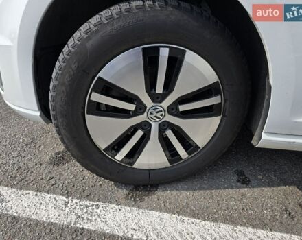 Білий Фольксваген e-Golf, об'ємом двигуна 0 л та пробігом 104 тис. км за 14500 $, фото 13 на Automoto.ua