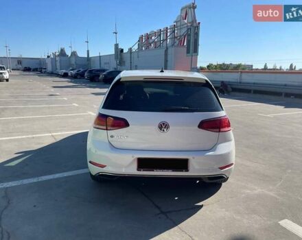 Белый Фольксваген e-Golf, объемом двигателя 0 л и пробегом 124 тыс. км за 13490 $, фото 6 на Automoto.ua