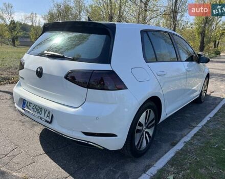 Белый Фольксваген e-Golf, объемом двигателя 0 л и пробегом 44 тыс. км за 16800 $, фото 8 на Automoto.ua