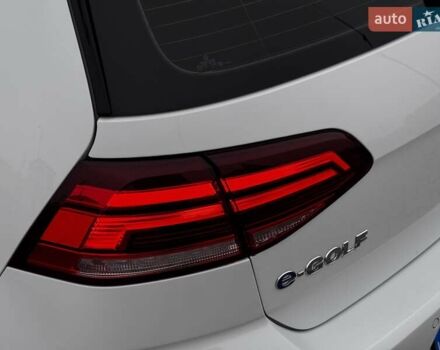 Белый Фольксваген e-Golf, объемом двигателя 0 л и пробегом 71 тыс. км за 12999 $, фото 13 на Automoto.ua