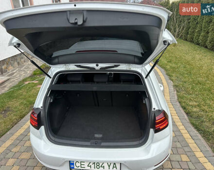 Белый Фольксваген e-Golf, объемом двигателя 0 л и пробегом 70 тыс. км за 13700 $, фото 24 на Automoto.ua