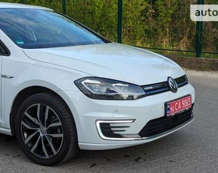 Білий Фольксваген e-Golf, об'ємом двигуна 0 л та пробігом 56 тис. км за 14950 $, фото 21 на Automoto.ua