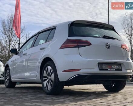 Белый Фольксваген e-Golf, объемом двигателя 0 л и пробегом 73 тыс. км за 13955 $, фото 20 на Automoto.ua