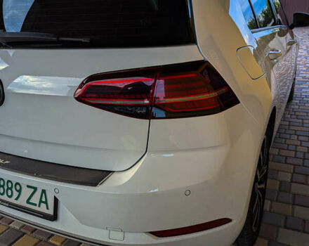 Білий Фольксваген e-Golf, об'ємом двигуна 0 л та пробігом 80 тис. км за 16900 $, фото 16 на Automoto.ua