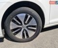 Белый Фольксваген e-Golf, объемом двигателя 0 л и пробегом 70 тыс. км за 14500 $, фото 15 на Automoto.ua