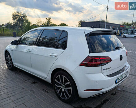Білий Фольксваген e-Golf, об'ємом двигуна 0 л та пробігом 80 тис. км за 16900 $, фото 52 на Automoto.ua