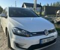 Белый Фольксваген e-Golf, объемом двигателя 0 л и пробегом 67 тыс. км за 13900 $, фото 1 на Automoto.ua