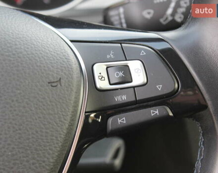 Белый Фольксваген e-Golf, объемом двигателя 0 л и пробегом 69 тыс. км за 13999 $, фото 34 на Automoto.ua