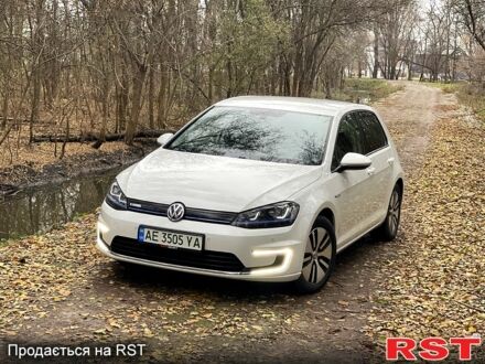 Білий Фольксваген e-Golf, об'ємом двигуна 0 л та пробігом 125 тис. км за 13200 $, фото 1 на Automoto.ua