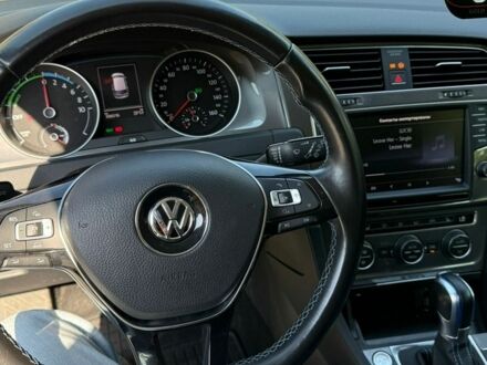 Білий Фольксваген e-Golf, об'ємом двигуна 0 л та пробігом 107 тис. км за 7900 $, фото 1 на Automoto.ua