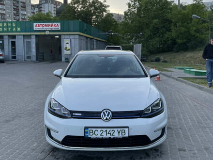 Белый Фольксваген e-Golf, объемом двигателя 0 л и пробегом 103 тыс. км за 9200 $, фото 1 на Automoto.ua