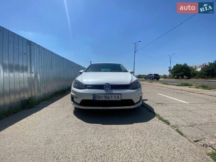 Белый Фольксваген e-Golf, объемом двигателя 0 л и пробегом 156 тыс. км за 7500 $, фото 1 на Automoto.ua