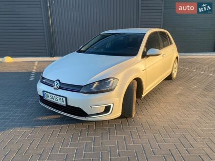 Белый Фольксваген e-Golf, объемом двигателя 0 л и пробегом 117 тыс. км за 9500 $, фото 1 на Automoto.ua