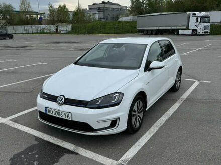 Белый Фольксваген e-Golf, объемом двигателя 0 л и пробегом 99 тыс. км за 13500 $, фото 1 на Automoto.ua