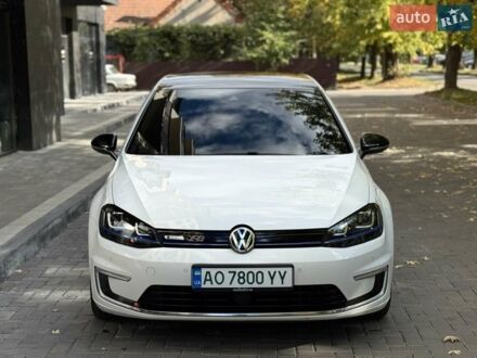 Белый Фольксваген e-Golf, объемом двигателя 0 л и пробегом 177 тыс. км за 8299 $, фото 1 на Automoto.ua