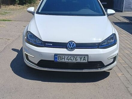 Білий Фольксваген e-Golf, об'ємом двигуна 0 л та пробігом 110 тис. км за 12500 $, фото 1 на Automoto.ua