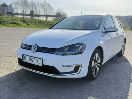 Белый Фольксваген e-Golf, объемом двигателя 0 л и пробегом 144 тыс. км за 8900 $, фото 1 на Automoto.ua