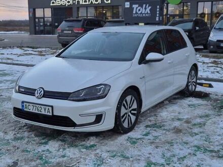 Білий Фольксваген e-Golf, об'ємом двигуна 0 л та пробігом 162 тис. км за 9499 $, фото 1 на Automoto.ua
