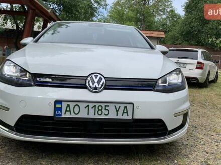 Белый Фольксваген e-Golf, объемом двигателя 0 л и пробегом 85 тыс. км за 10000 $, фото 1 на Automoto.ua