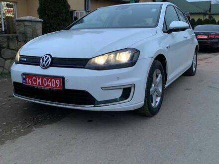 Белый Фольксваген e-Golf, объемом двигателя 0 л и пробегом 80 тыс. км за 7600 $, фото 1 на Automoto.ua