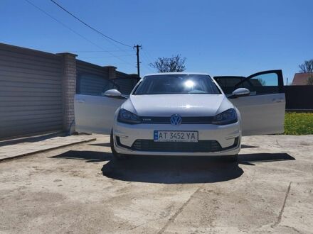 Белый Фольксваген e-Golf, объемом двигателя 0 л и пробегом 78 тыс. км за 10000 $, фото 1 на Automoto.ua