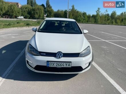 Белый Фольксваген e-Golf, объемом двигателя 0 л и пробегом 182 тыс. км за 7350 $, фото 1 на Automoto.ua