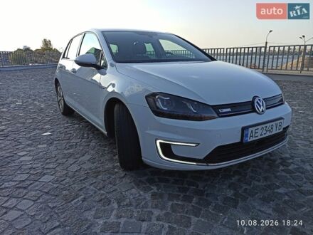 Білий Фольксваген e-Golf, об'ємом двигуна 0 л та пробігом 154 тис. км за 9000 $, фото 1 на Automoto.ua