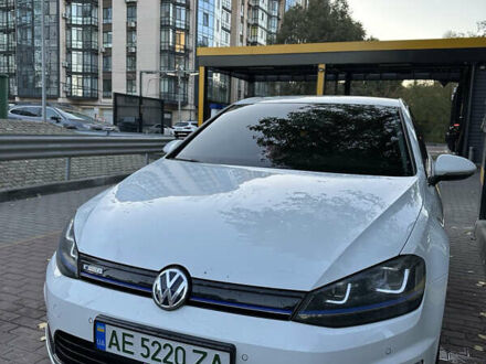Білий Фольксваген e-Golf, об'ємом двигуна 0 л та пробігом 126 тис. км за 9000 $, фото 1 на Automoto.ua