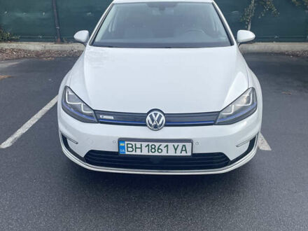 Фольксваген e-Golf 2014 в Одессе на Automoto.ua Белый Фольксваген e-Golf, объемом двигателя 0 л и пробегом 152 тыс. км за 10000 $, фото 1 на Automoto.ua