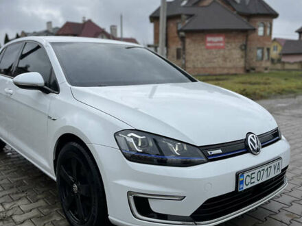 Белый Фольксваген e-Golf, объемом двигателя 0 л и пробегом 104 тыс. км за 9000 $, фото 1 на Automoto.ua