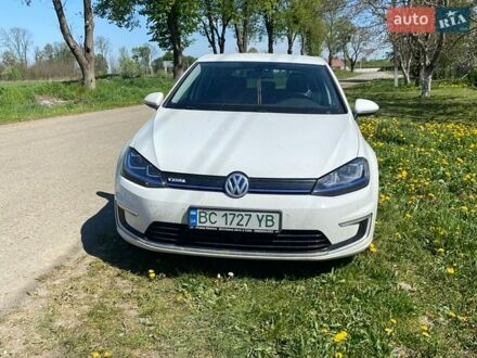 Белый Фольксваген e-Golf, объемом двигателя 0 л и пробегом 196 тыс. км за 7900 $, фото 1 на Automoto.ua