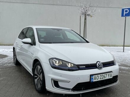 Белый Фольксваген e-Golf, объемом двигателя 0 л и пробегом 106 тыс. км за 9800 $, фото 1 на Automoto.ua