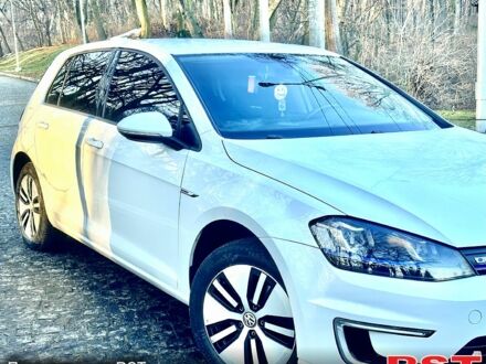 Білий Фольксваген e-Golf, об'ємом двигуна 0 л та пробігом 93 тис. км за 10000 $, фото 1 на Automoto.ua