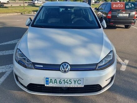 Белый Фольксваген e-Golf, объемом двигателя 0 л и пробегом 170 тыс. км за 8900 $, фото 1 на Automoto.ua