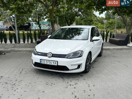 Белый Фольксваген e-Golf, объемом двигателя 0 л и пробегом 177 тыс. км за 8000 $, фото 1 на Automoto.ua