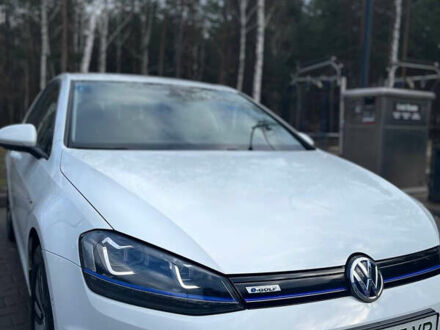 Белый Фольксваген e-Golf, объемом двигателя 0 л и пробегом 114 тыс. км за 9800 $, фото 1 на Automoto.ua