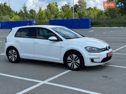 Белый Фольксваген e-Golf, объемом двигателя 0 л и пробегом 106 тыс. км за 8500 $, фото 1 на Automoto.ua